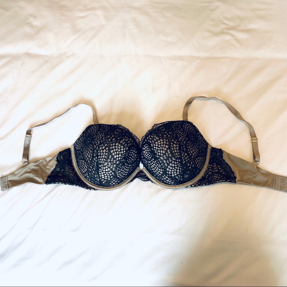 Victoria’s Secret Very Sexy Push-Up Bra 34DD